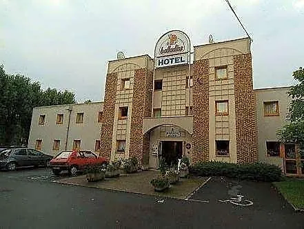 Ibis Budget Valenciennes Petite Foret 2*