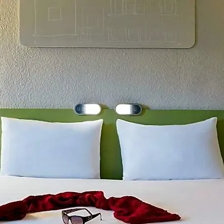 Ibis Budget Valenciennes Petite Foret Hotel 2*